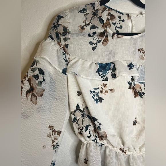 June & Hudson Cream Blue Ruffled Peplum Blouse - Picture 2 of 4